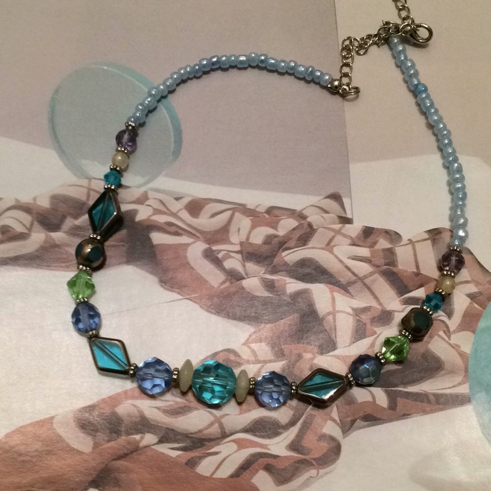 Gorgeous glass chocker - Picture 5 of 7